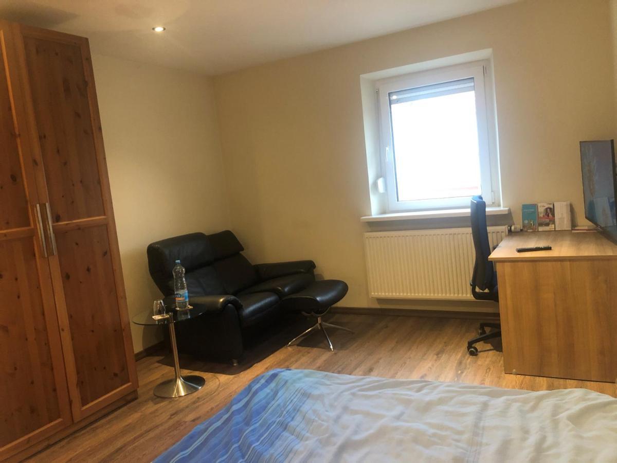 Calm Spacy Room, Own Modern Bath, Near Center, To 1 Person Or A Couple - Not Suitable For Craftsmen, Not Accepted - Privatly Rented Nürnberg Exteriör bild