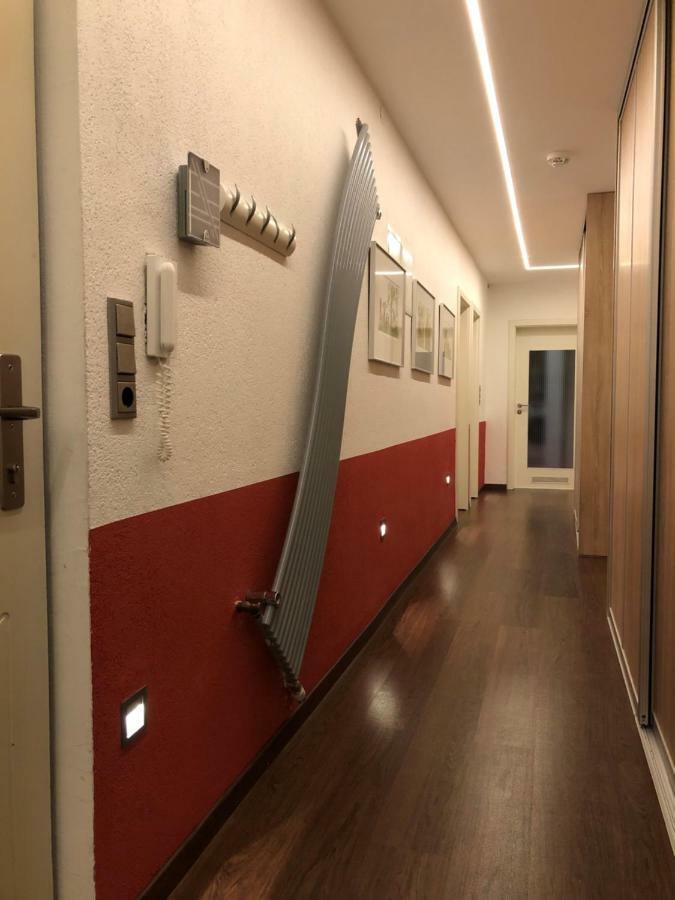 Calm Spacy Room, Own Modern Bath, Near Center, To 1 Person Or A Couple - Not Suitable For Craftsmen, Not Accepted - Privatly Rented Nürnberg Exteriör bild